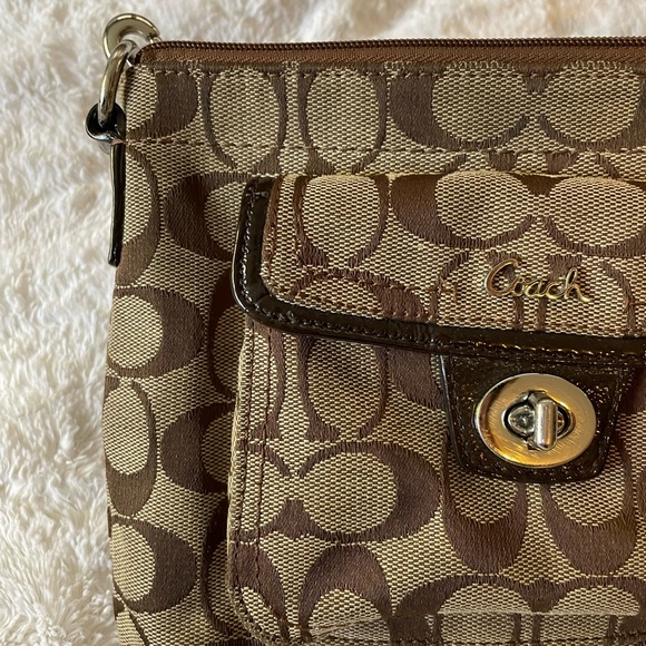 COACH VINTAGE CROSSBODY - Picture 6 of 6